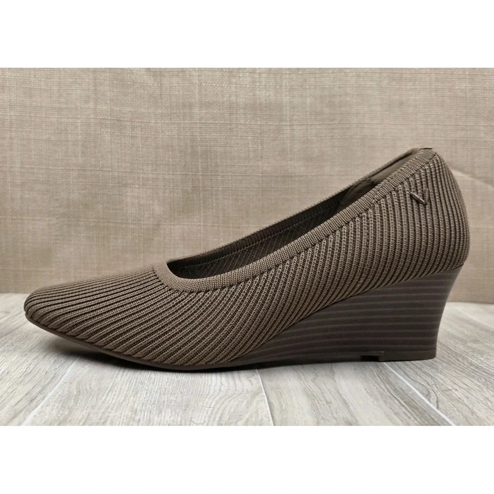 Vivaia Margot Brown Square Toe Knit Wedge Heels Pumps Women's Size EU 37 US 6.5